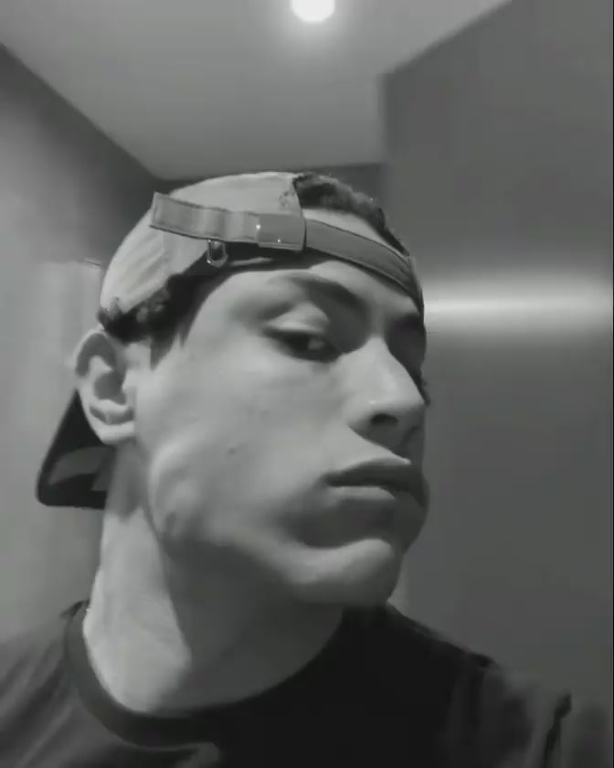 Charger la vidéo : Ils utilisent MuscleGum™ → Regarde les résultats !